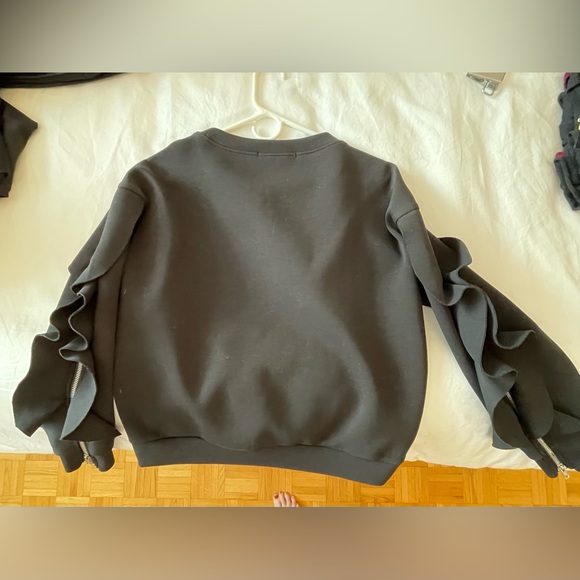 Scuba top with zipper ruffle sleeves - Picture 2 of 7